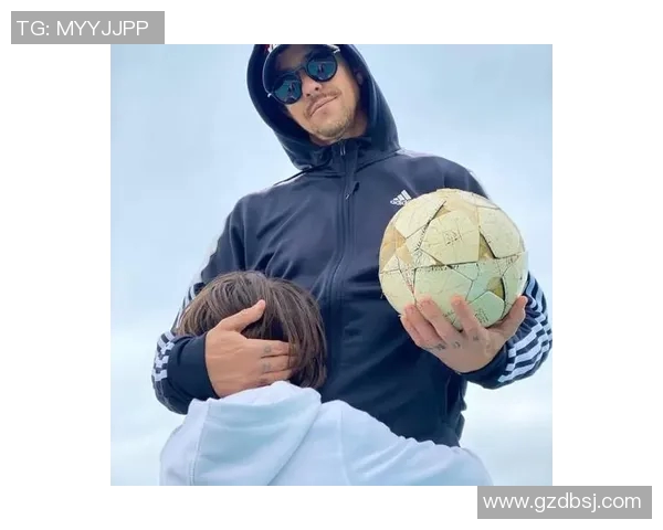 用卫生纸创作足球明星肖像艺术,展现独特的创意与激情 用卫生纸创作足球明星肖像艺术,展现独特的创意与激情