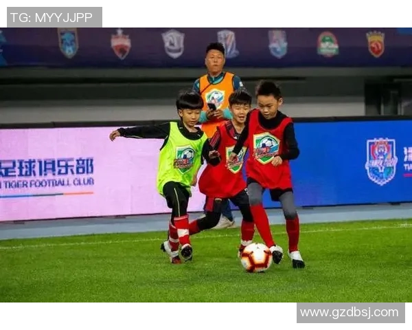 儿童足球明星装扮设计创意大赛让小球员展现个性与风采