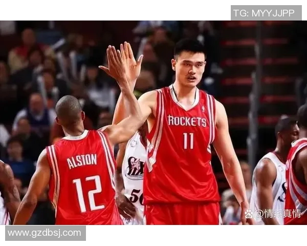 篮球明星背后的趣味故事与难忘瞬间分享 篮球明星背后的趣味故事与难忘瞬间分享